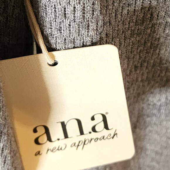 NWT a.n.a. Square Neck Ribbed Knit Top–Heather Gray Soft Romantic Long Sleeve L - Picture 5 of 11